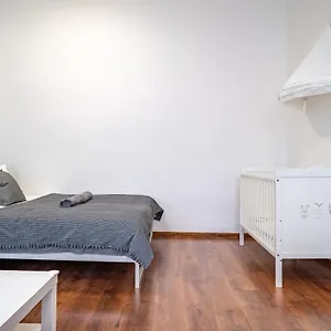 Apartment Family